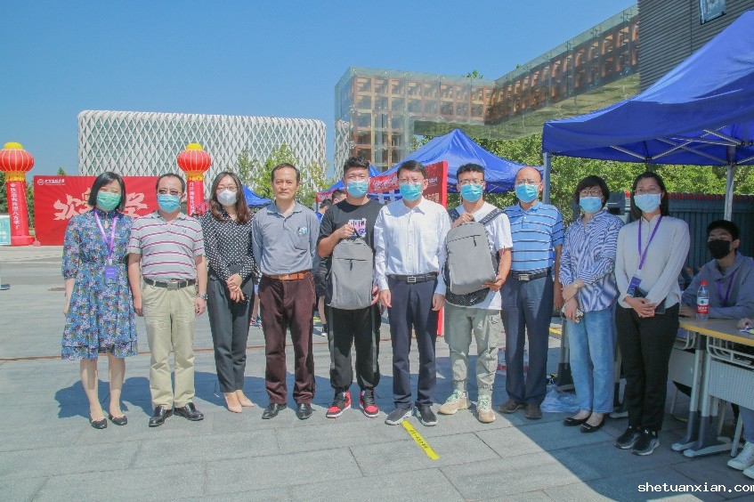 19cf844b96e04d88a78f3bc30e320716.jpg image005.jpg