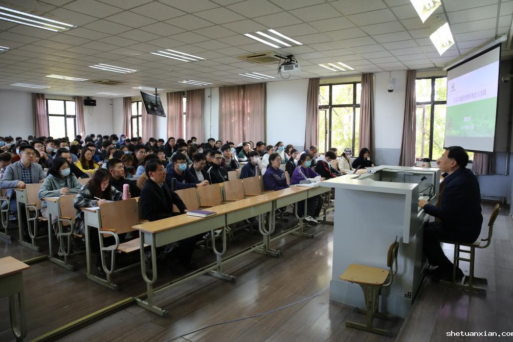 校友周正宇回校为师生讲授《北京交通治理的理念与实践》