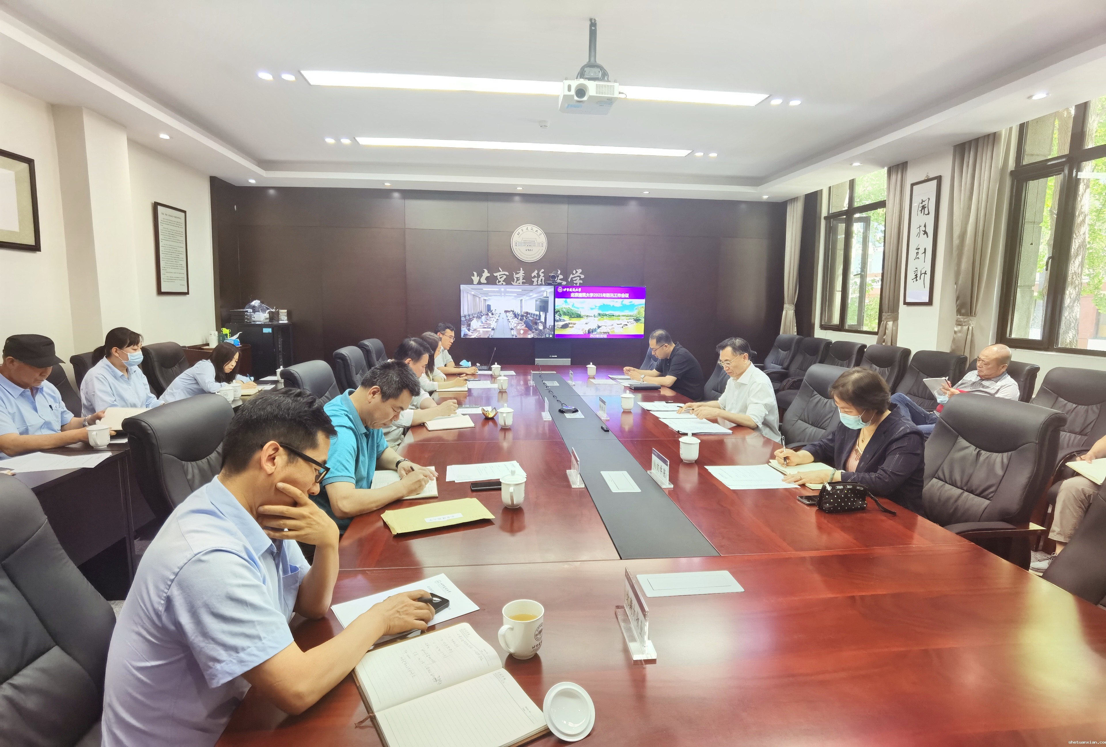 52b8bce4e023422cab476529c13deb73.jpg 52b8bce4e023422cab476529c13deb73.jpg