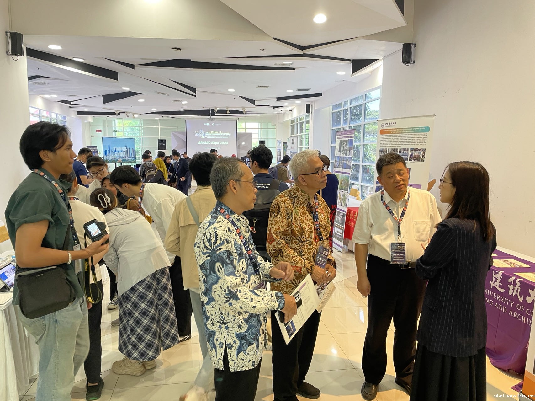 3a2fc22c80e64eb3960d967d9a769243.jpg 3a2fc22c80e64eb3960d967d9a769243.jpg