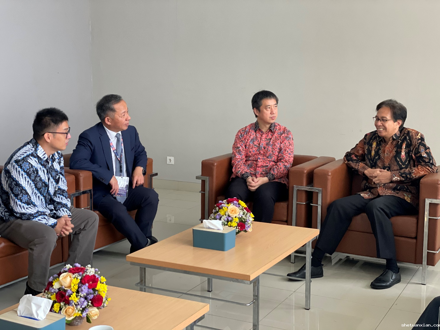 705cbfa2477a4fadb172d4018c92746f.png 705cbfa2477a4fadb172d4018c92746f.png