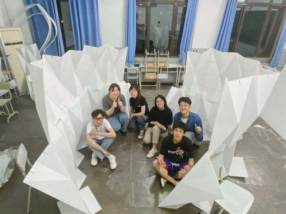 b54f834651154f8989ddabc43f498c73.jpg b54f834651154f8989ddabc43f498c73.jpg