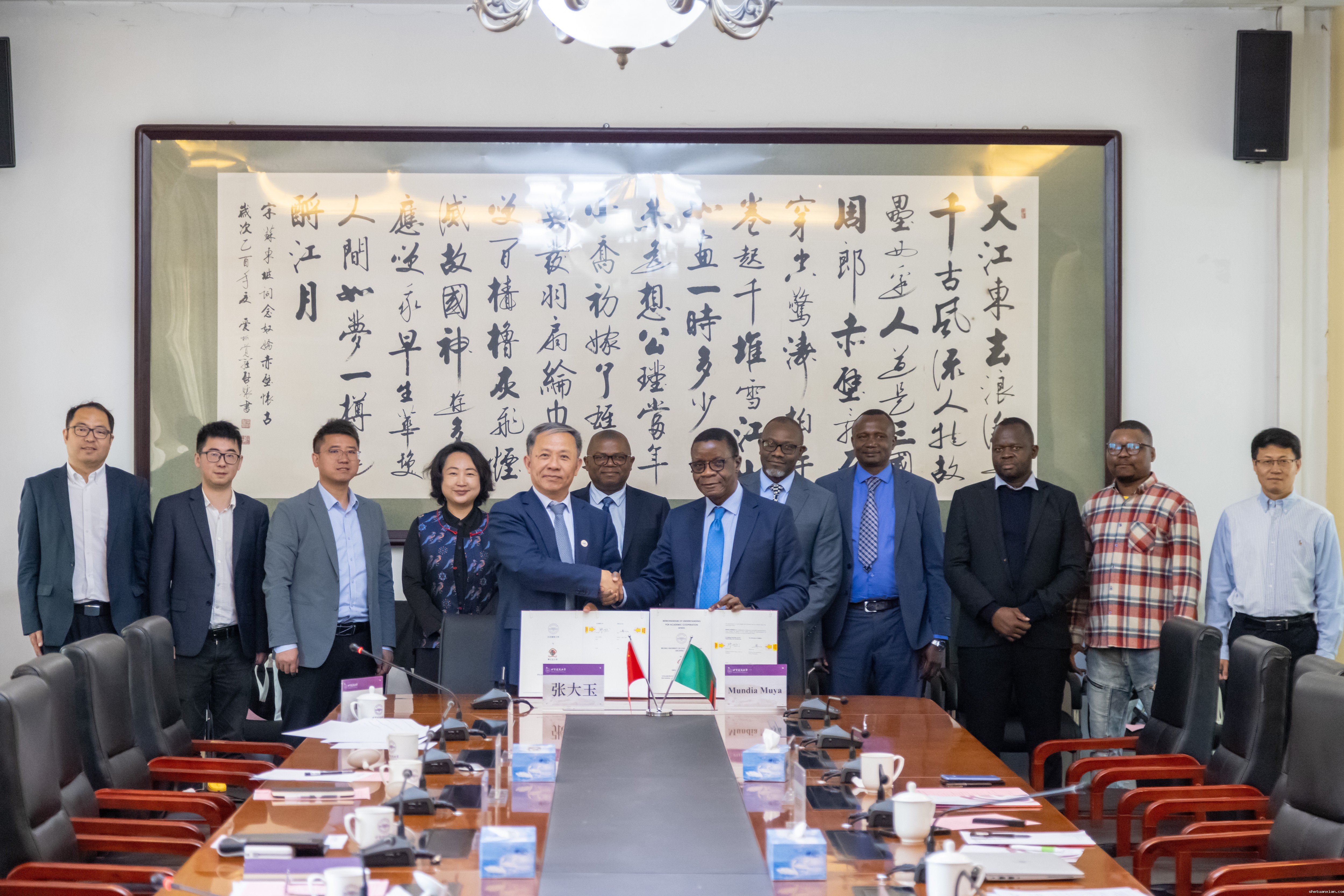 f18321e8481344a7a5cdde565f38eb19.jpg f18321e8481344a7a5cdde565f38eb19.jpg